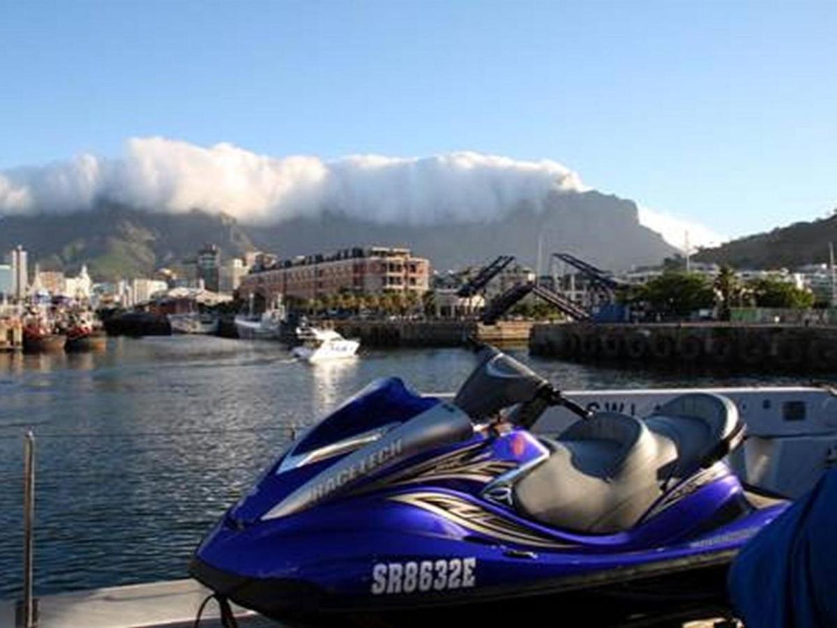 Motor Yacht Kiara Bed and Breakfast Kaapstad Buitenkant foto