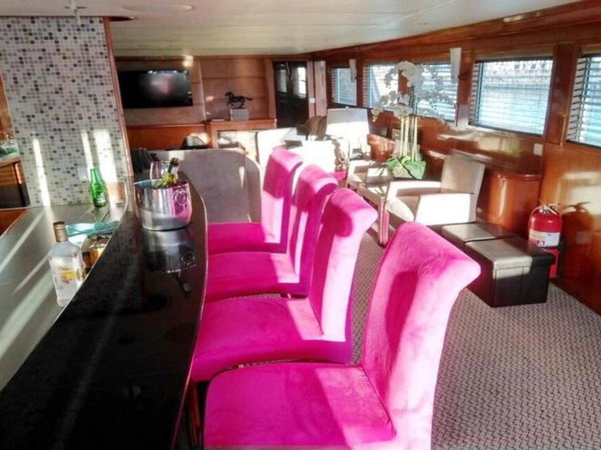 Motor Yacht Kiara Bed and Breakfast Kaapstad Buitenkant foto