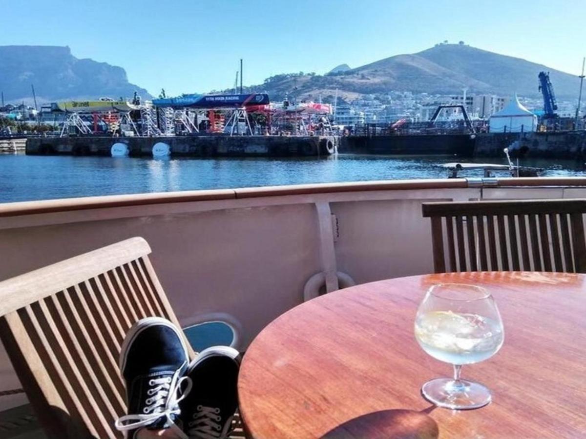 Motor Yacht Kiara Bed and Breakfast Kaapstad Buitenkant foto