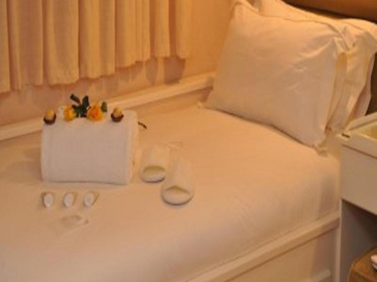 Motor Yacht Kiara Bed and Breakfast Kaapstad Buitenkant foto